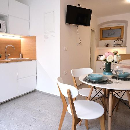 Apartma Libris โคเปร์ ภายนอก รูปภาพ