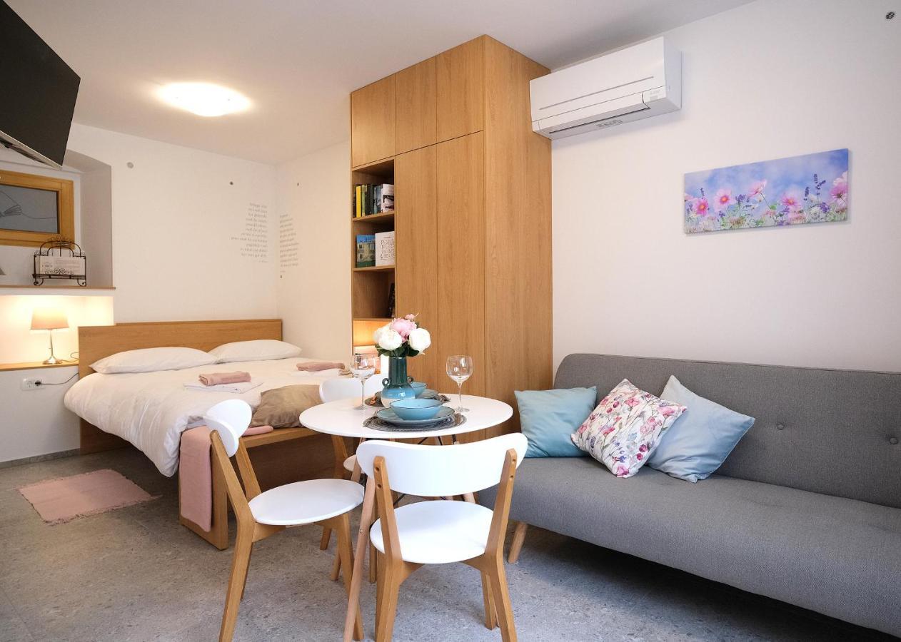 Apartma Libris โคเปร์ ภายนอก รูปภาพ